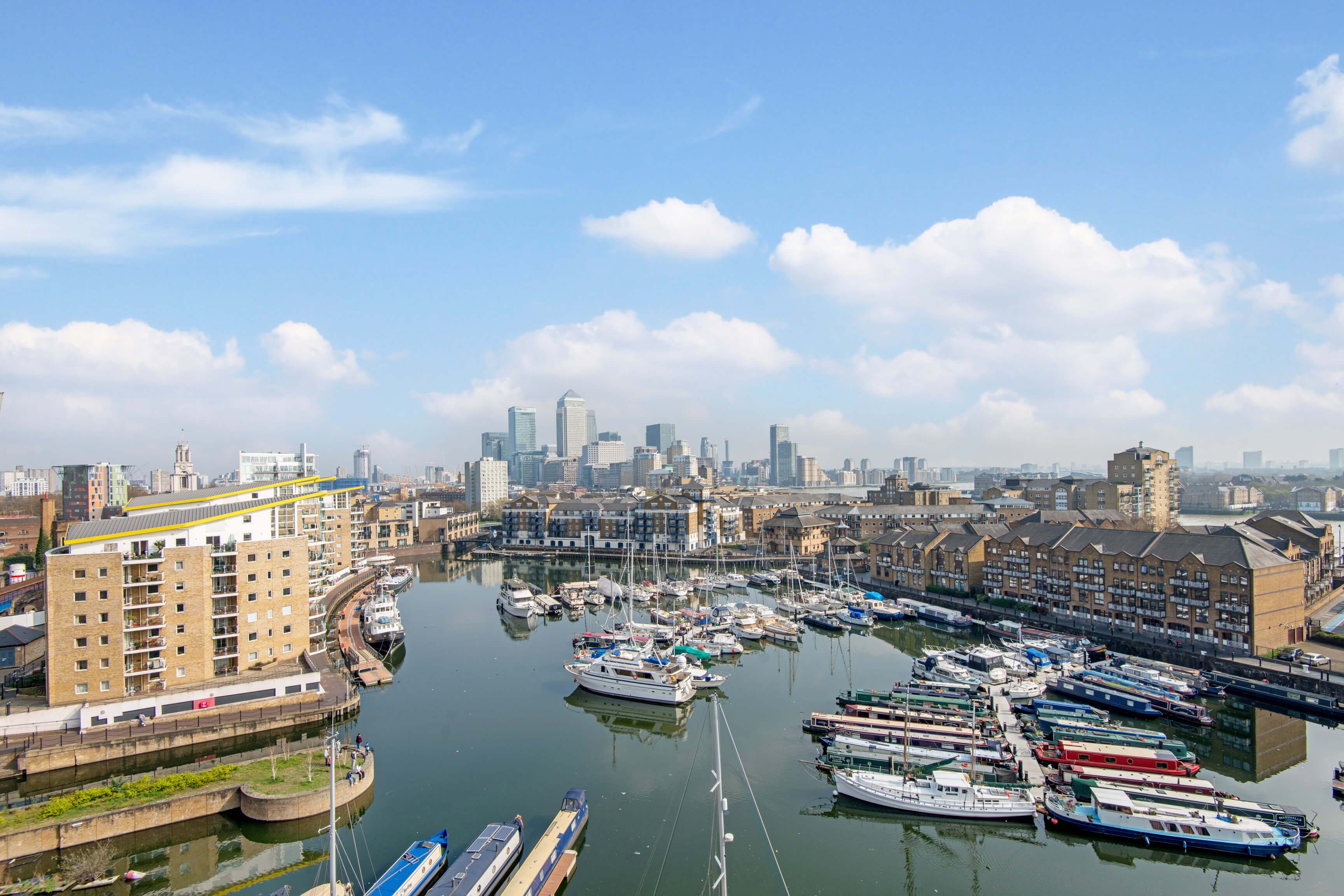 limehouse-basin-london-three-bedroom-flat-the-pinnacle-e14-3